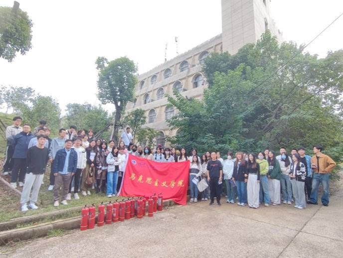 ˵��: cd495352a0623239dda5ff87baeb616